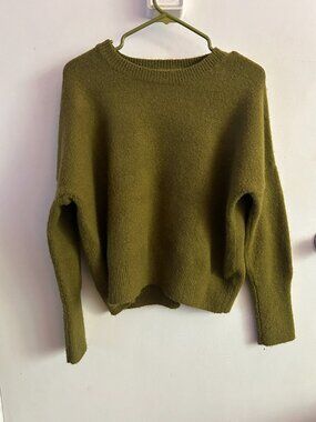Knit Mix olive green sweater